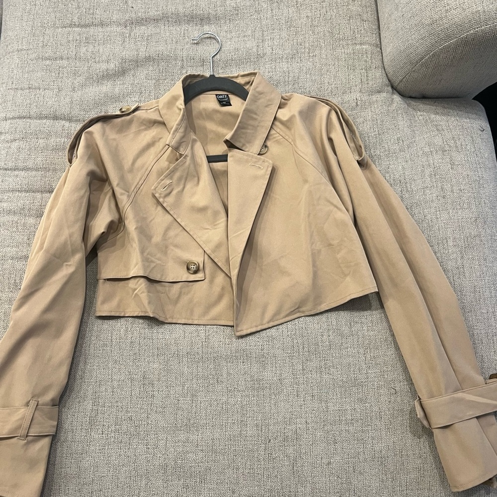Cropped women’s trench jacket for sale!
